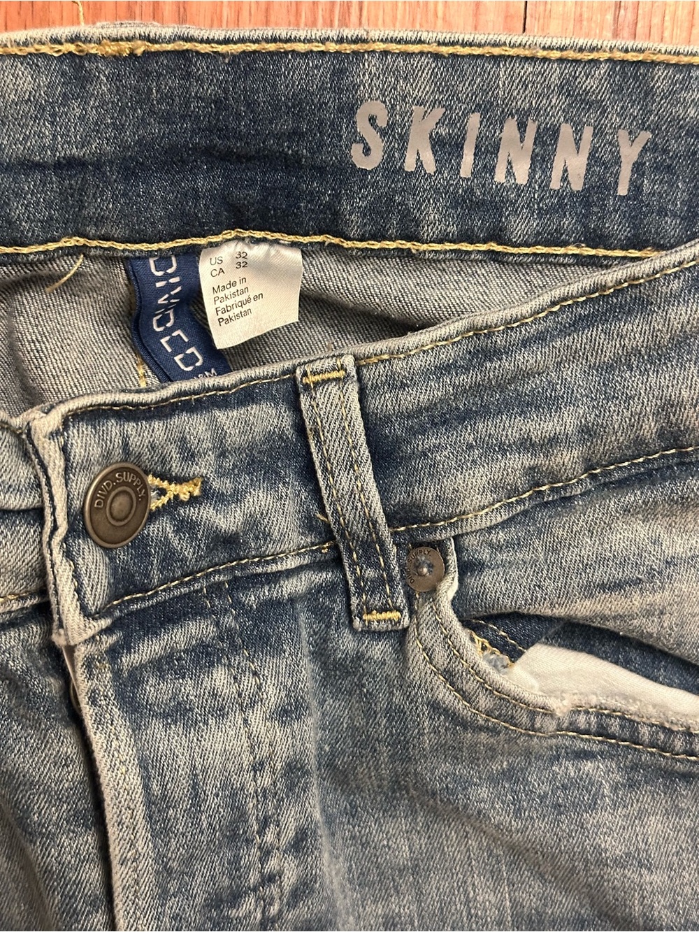 H&M Light Blue Ripped Skinny Jeans - Picture 3 of 5